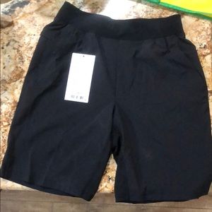 Men’s Lululemon T.H.E. 9” liner less shorts